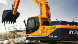 Backfilling - Hyundai Construction Equipment Americas R220LC-9A
