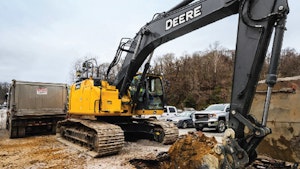 Excavator - John Deere 345G LC